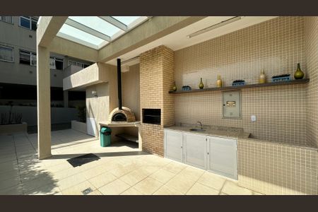 Apartamento à venda com 144m², 3 quartos e 2 vagas Apartamento à venda com 144m², 3 quartos e 2 vagasÁrea comum - Churrasqueira