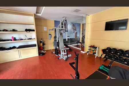 Apartamento à venda com 144m², 3 quartos e 2 vagas Apartamento à venda com 144m², 3 quartos e 2 vagasÁrea comum - Academia