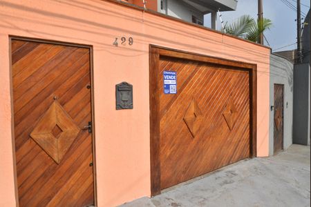 Casa à venda com 236m², 3 quartos e 6 vagasPlaca