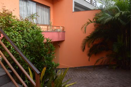 Casa à venda com 236m², 3 quartos e 6 vagasFachada