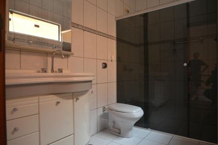 Casa à venda com 236m², 3 quartos e 6 vagasBanheiro Social