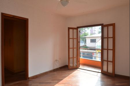 Casa à venda com 236m², 3 quartos e 6 vagasQuarto Suíte