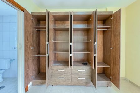 Apartamento para alugar com 52m², 1 quarto e sem vagaSuíte - Armários