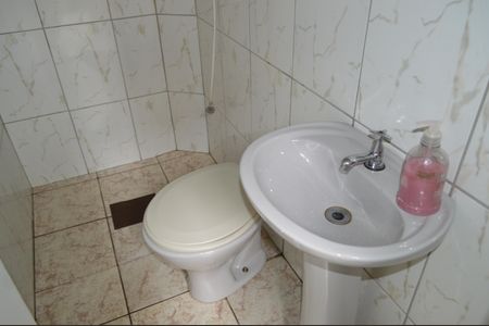 Casa à venda com 258m², 6 quartos e 5 vagasBanheiro do Quarto de de Serviço