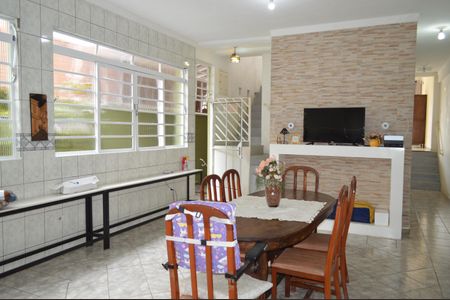 Casa à venda com 258m², 6 quartos e 5 vagasCozinha