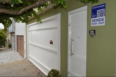 Casa à venda com 258m², 6 quartos e 5 vagasFachad + Plaquinha