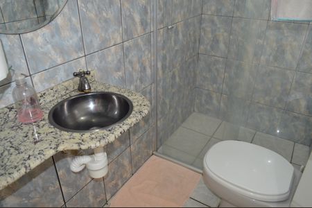 Casa à venda com 258m², 6 quartos e 5 vagasBanheiro da Suíte 2