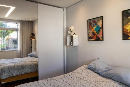 Casa à venda com 420m², 4 quartos e 3 vagasQuarto 4
