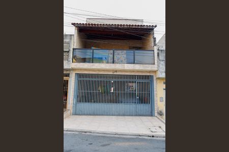 Casa à venda com 286m², 4 quartos e 2 vagas Casa à venda com 286m², 4 quartos e 2 vagasFachada