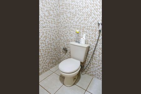 Casa à venda com 286m², 4 quartos e 2 vagas Casa à venda com 286m², 4 quartos e 2 vagasBanheiro 2