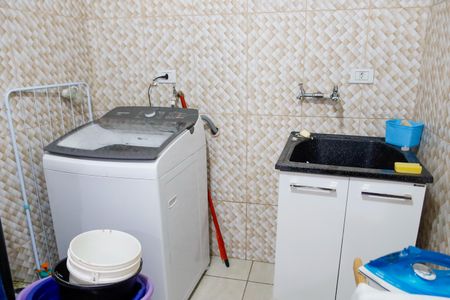 Casa à venda com 286m², 4 quartos e 2 vagas Casa à venda com 286m², 4 quartos e 2 vagasLavanderia