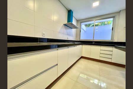 Apartamento à venda com 164m², 3 quartos e 3 vagasCozinha