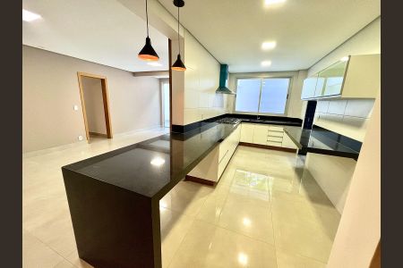 Apartamento à venda com 164m², 3 quartos e 3 vagasCozinha