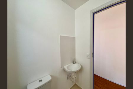 Apartamento para alugar com 56m², 3 quartos e 1 vaga Apartamento para alugar com 56m², 3 quartos e 1 vagaBanheiro Social