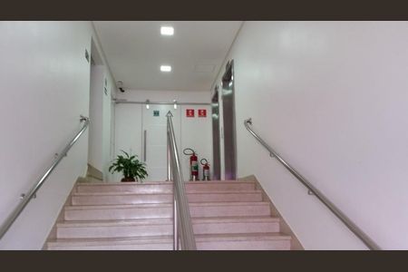 Apartamento à venda com 46m², 1 quarto e 1 vagaFoto 02