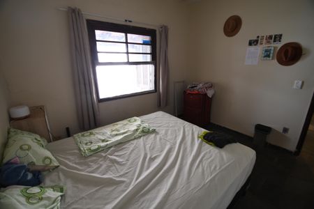 Casa à venda com 120m², 4 quartos e 2 vagasEdícula - Quarto