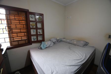 Casa à venda com 120m², 4 quartos e 2 vagasQuarto 2