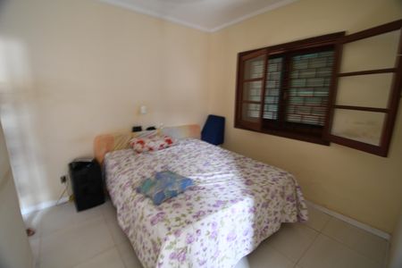 Casa à venda com 120m², 4 quartos e 2 vagasQuarto 3 - Suíte