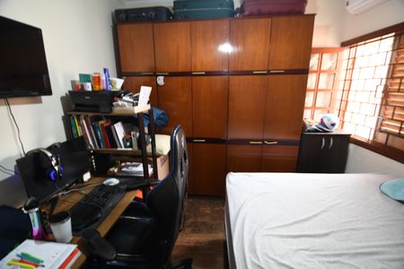 Casa à venda com 120m², 4 quartos e 2 vagasQuarto 2