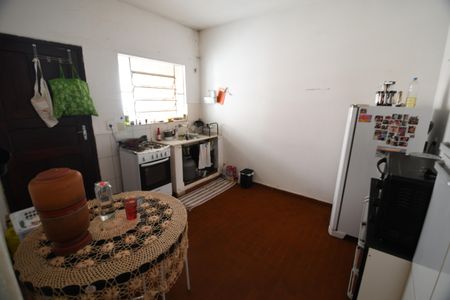 Casa à venda com 120m², 4 quartos e 2 vagasEdícula - Cozinha