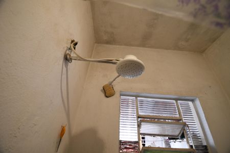 Casa à venda com 120m², 4 quartos e 2 vagasEdícula - Banheiro