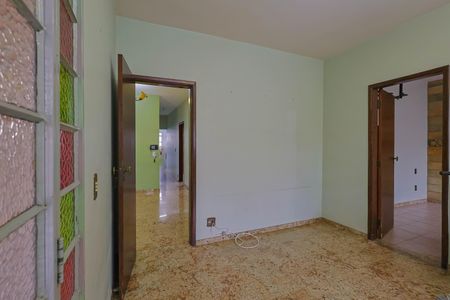 Casa à venda com 208m², 3 quartos e 2 vagasSala