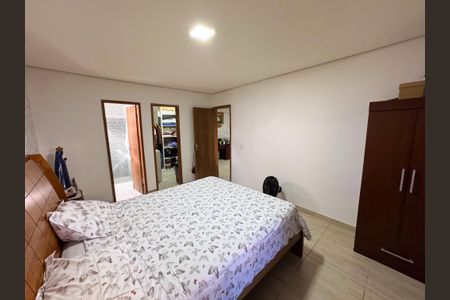 Casa à venda com 80m², 3 quartos e 5 vagasQuarto