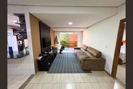 Casa à venda com 80m², 3 quartos e 5 vagasSala/Cozinha