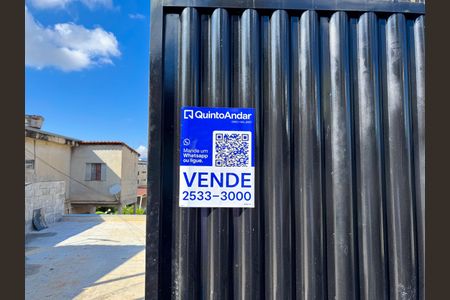 Casa à venda com 80m², 3 quartos e 5 vagasplaquinha instalada