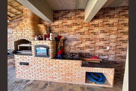 Casa à venda com 80m², 3 quartos e 5 vagasÁrea Externa