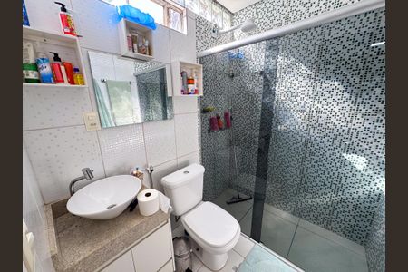 Casa à venda com 80m², 3 quartos e 5 vagasBanheiro
