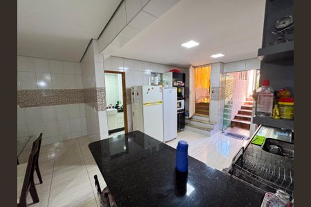 Casa à venda com 80m², 3 quartos e 5 vagasSala/Cozinha