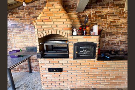 Casa à venda com 80m², 3 quartos e 5 vagasÁrea Externa