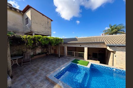 Casa à venda com 80m², 3 quartos e 5 vagasÁrea Externa