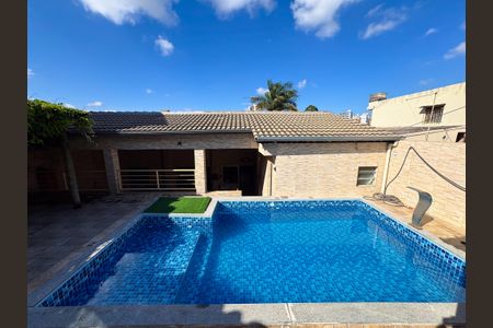 Casa à venda com 80m², 3 quartos e 5 vagasÁrea Externa