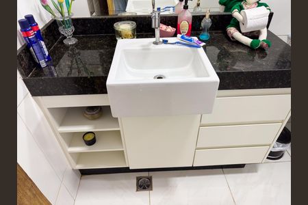 Casa à venda com 80m², 3 quartos e 5 vagasBanheiro