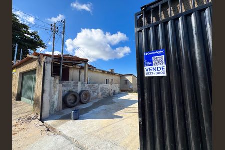 Casa à venda com 80m², 3 quartos e 5 vagasplaquinha instalada