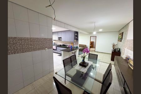 Casa à venda com 80m², 3 quartos e 5 vagasSala/Cozinha