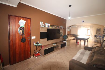 Casa à venda com 157m², 3 quartos e 2 vagasSala