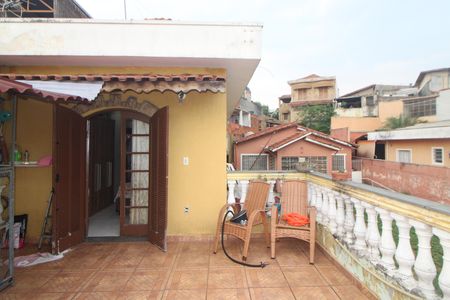 Casa à venda com 157m², 3 quartos e 2 vagasVaranda