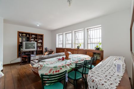 Apartamento à venda com 75m², 2 quartos e 1 vaga Apartamento à venda com 75m², 2 quartos e 1 vagaSala