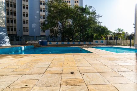 Apartamento à venda com 75m², 2 quartos e 1 vaga Apartamento à venda com 75m², 2 quartos e 1 vagaÁrea comum - Piscina