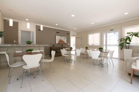 Apartamento à venda com 38m², 2 quartos e 1 vaga Apartamento à venda com 38m², 2 quartos e 1 vagaÁrea comum - Salão de Festas