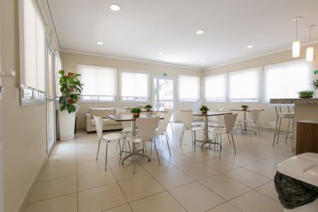 Apartamento à venda com 38m², 2 quartos e 1 vaga Apartamento à venda com 38m², 2 quartos e 1 vagaÁrea comum - Salão de Festas