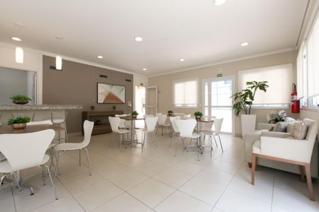 Apartamento à venda com 38m², 2 quartos e 1 vaga Apartamento à venda com 38m², 2 quartos e 1 vagaÁrea comum - Salão de Festas