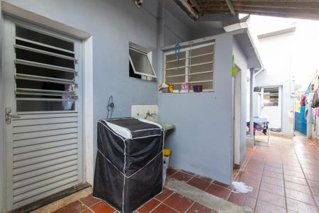 Casa à venda com 250m², 3 quartos e 2 vagasÁrea de Serviço