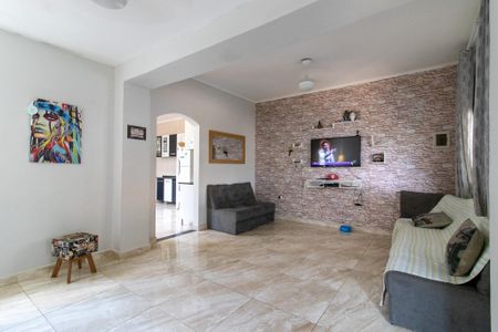 Casa à venda com 250m², 3 quartos e 2 vagasSala