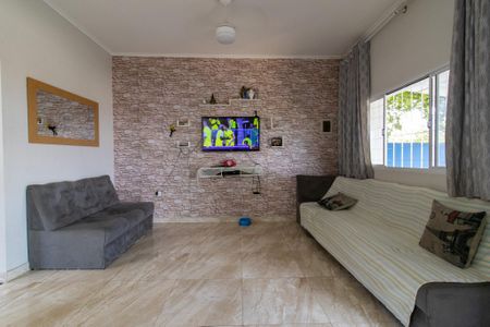 Casa à venda com 250m², 3 quartos e 2 vagasSala