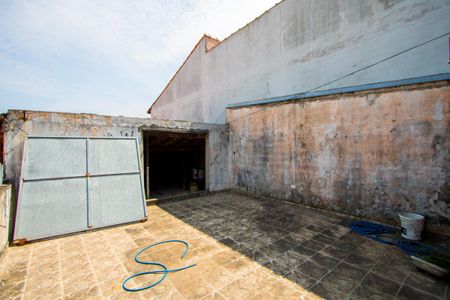 Casa à venda com 220m², 2 quartos e 2 vagas Casa à venda com 220m², 2 quartos e 2 vagasÁrea externa