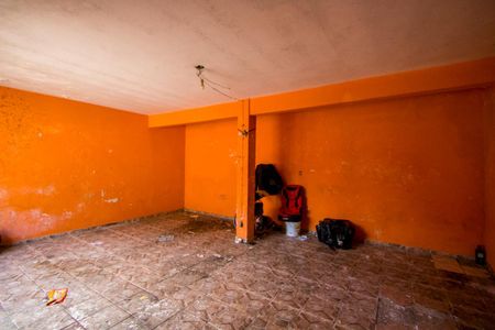 Casa à venda com 220m², 2 quartos e 2 vagas Casa à venda com 220m², 2 quartos e 2 vagasGaragem